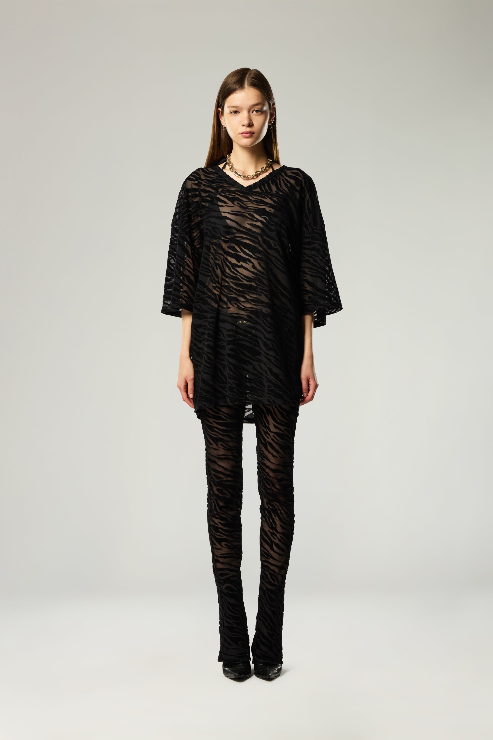 OVERSIZED JERSEY IN BLACK ZEBRA MESH